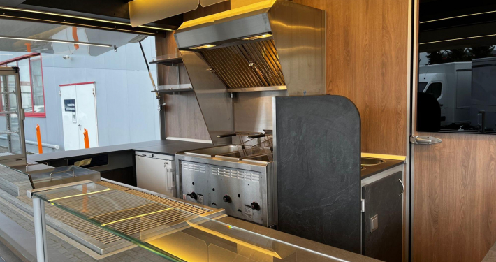 112217-verkaufsfahrzeug-imbiss-galerie-8