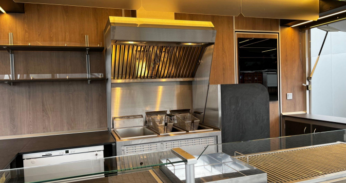 112217-verkaufsfahrzeug-imbiss-galerie-9