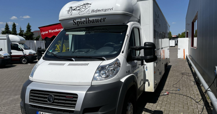 412707-verkaufsmobil-fleisch-und-wurst-1