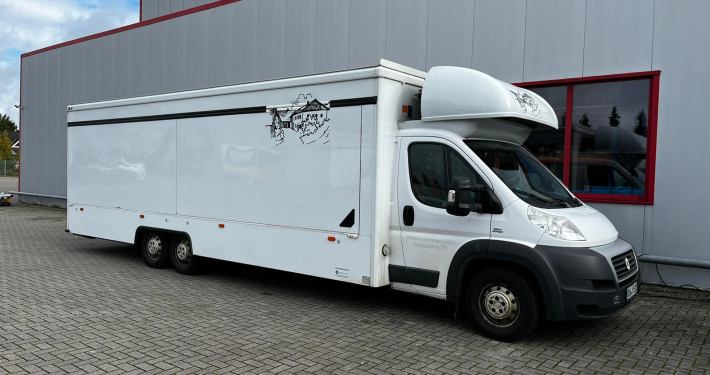 412707-verkaufsmobil-fleisch-und-wurst-17