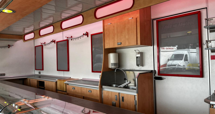 412707-verkaufsmobil-fleisch-und-wurst-21