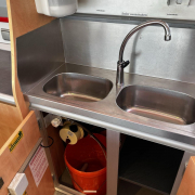 412707-verkaufsmobil-fleisch-und-wurst-9