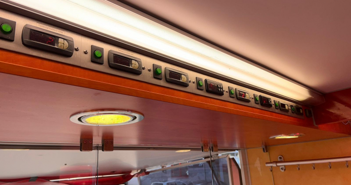 412798-verkaufsfahrzeug-fleischprodukte-galerie-9