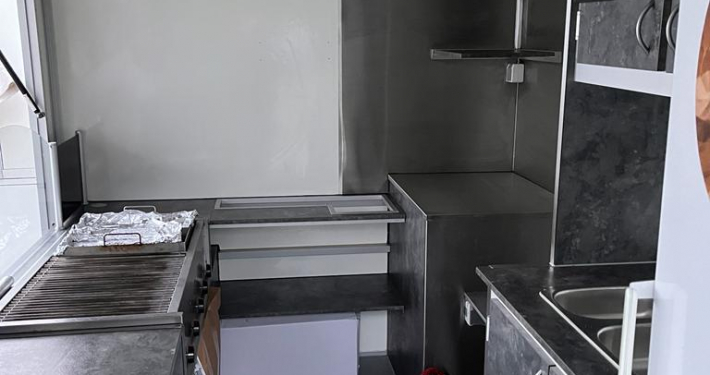 511850-verkaufsanhaenger-imbiss-galerie-7